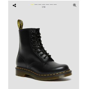 Dr. Martens 1460 Smooth Leather Boot Size 7